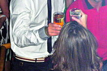 Kathryn foi fotografada ao lado de Cristiano Ronaldo numa discoteca, quando se conheceram