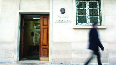 Bebé encontrado na lixeira em Coimbra estaria morto há vários dias