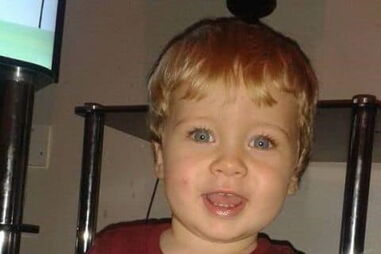 Criança morre após esperar três dias por cirurgia em Inglaterra 