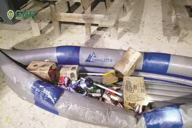 Barco apreendido pela GNR