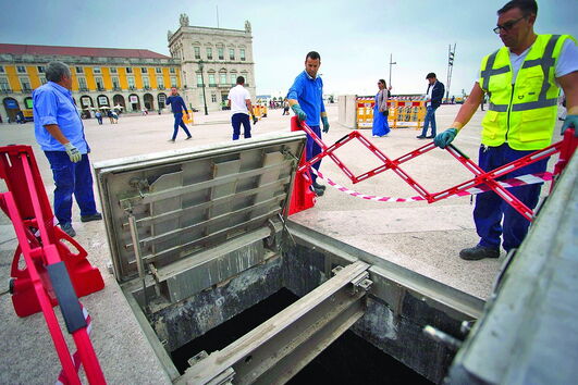 Terreiro do Paço é o local onde está situado o sistema de controlo de caudal que recebe as águas residuais de Lisboa 