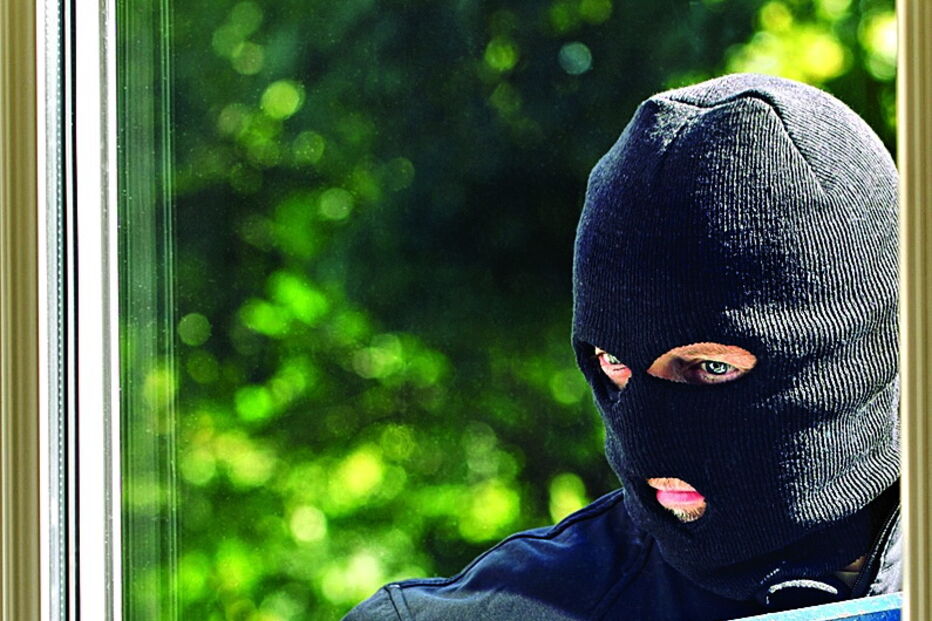 Trio leva milhares de euros em assaltos no Porto e em Gaia