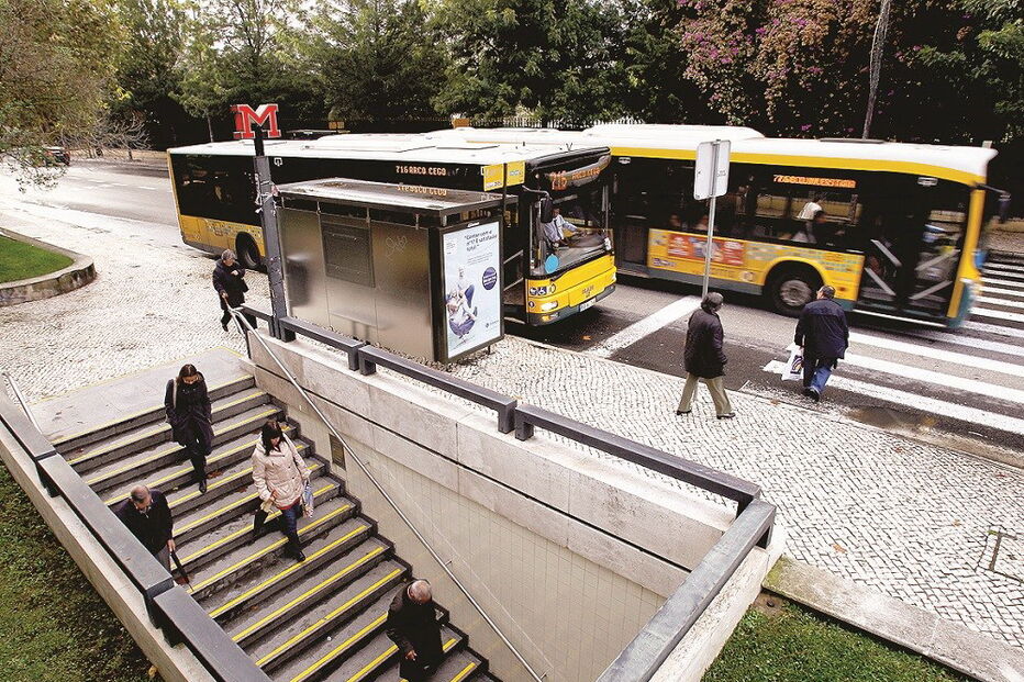 Fernando Medina propõe limitar passes a 40 euros por mês