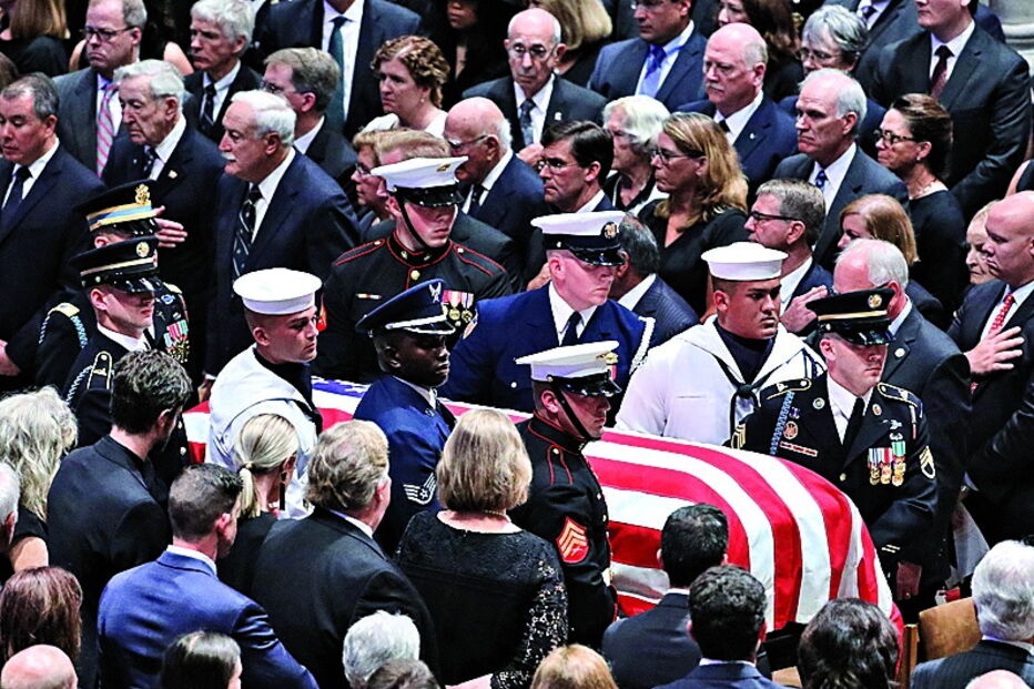 Último adeus a John McCain nos EUA