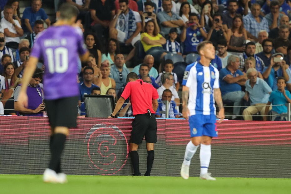 As imagens do jogo entre FC Porto e Moreirense no estádio do Dragão