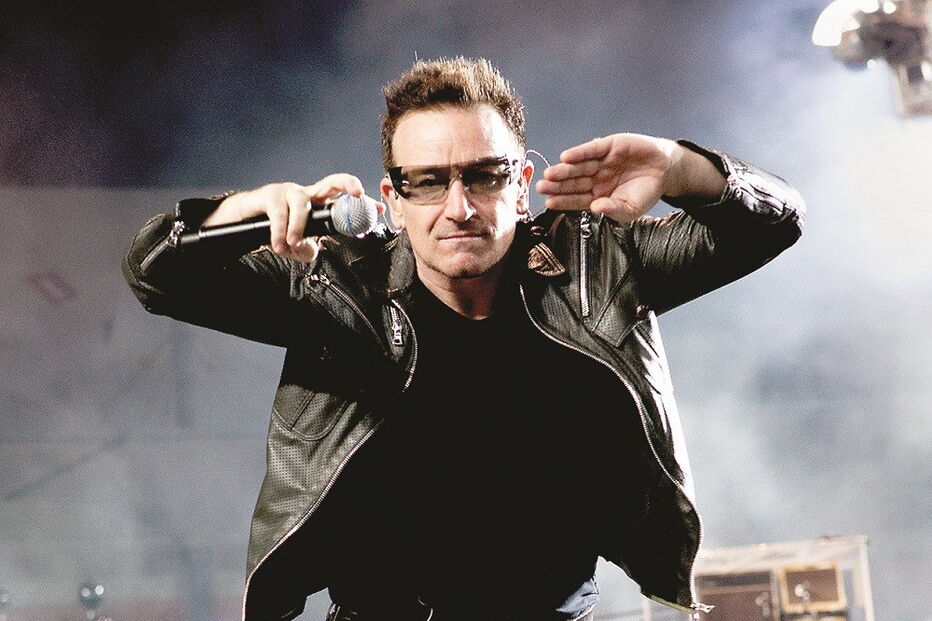 Bono deixou de se ouvir no segundo concerto de Berlim, no sábado, mas prometeu voltar ao palco assim que possível
