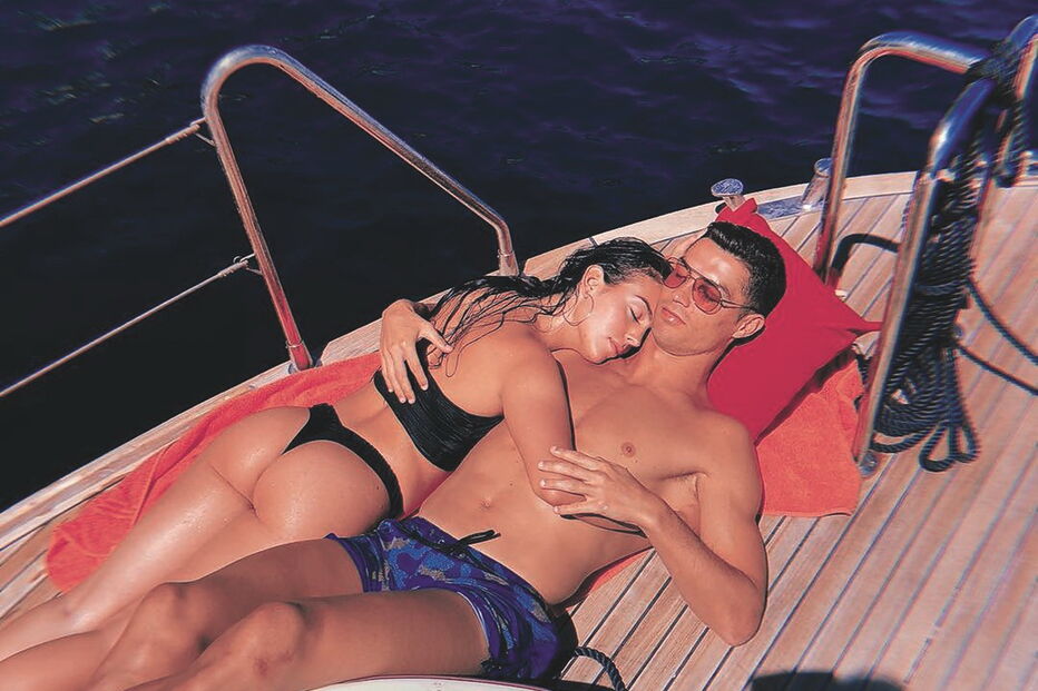 Cristiano e Georgina num passeio de iate