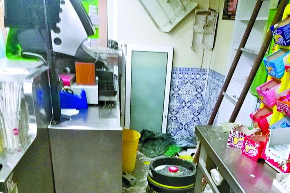 Ladrões entram pelo teto e assaltam café em Aveiro