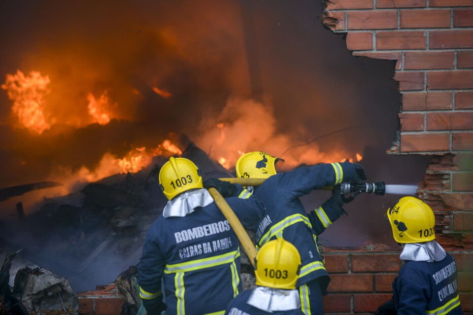 Incêndio em armazéns nas Caldas da Rainha	