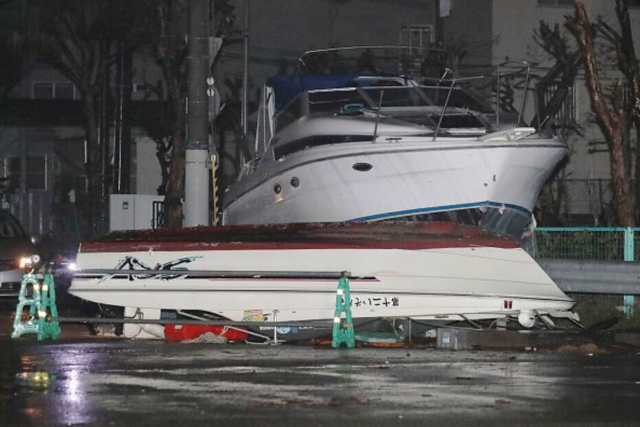 Furacão Jebi faz estragos no Japão