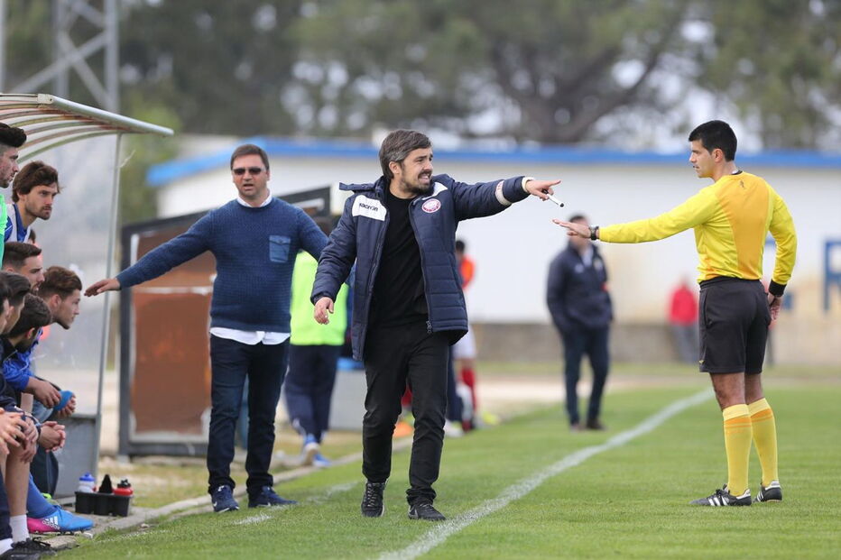 Gafanha condenado a indemnizar treinador despedido por SMS