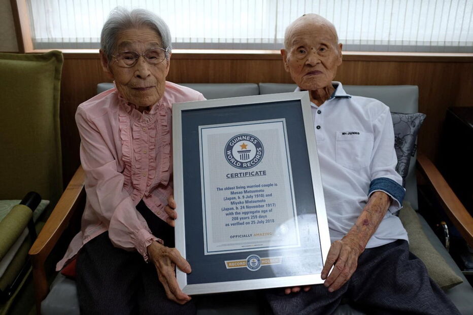 Casal japonês Masao e Miyako Matsumoto deu o nó há mais de 80 anos