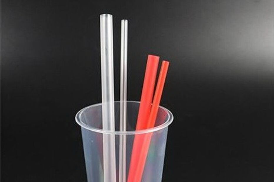 Plástico que se decompõe em águas do mar, sem deixar resíduos