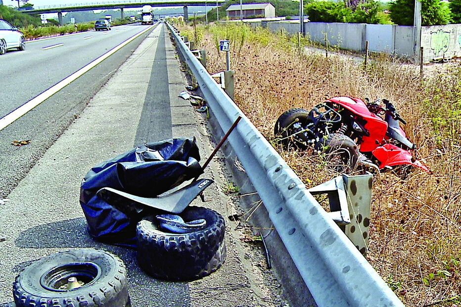 Moto4 em que seguia a vítima mortal ficou imobilizada a cerca de cem metros do corpo de João Barbosa 