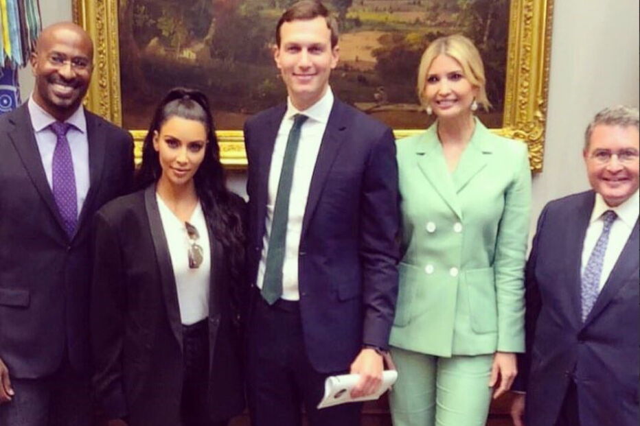 Kim Kardashian procura libertação de Chris Young