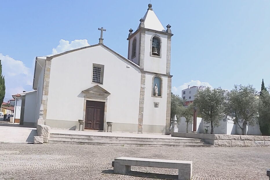 Ladrões roubam 70 mil euros de casa paroquial em Santa Maria da Feira