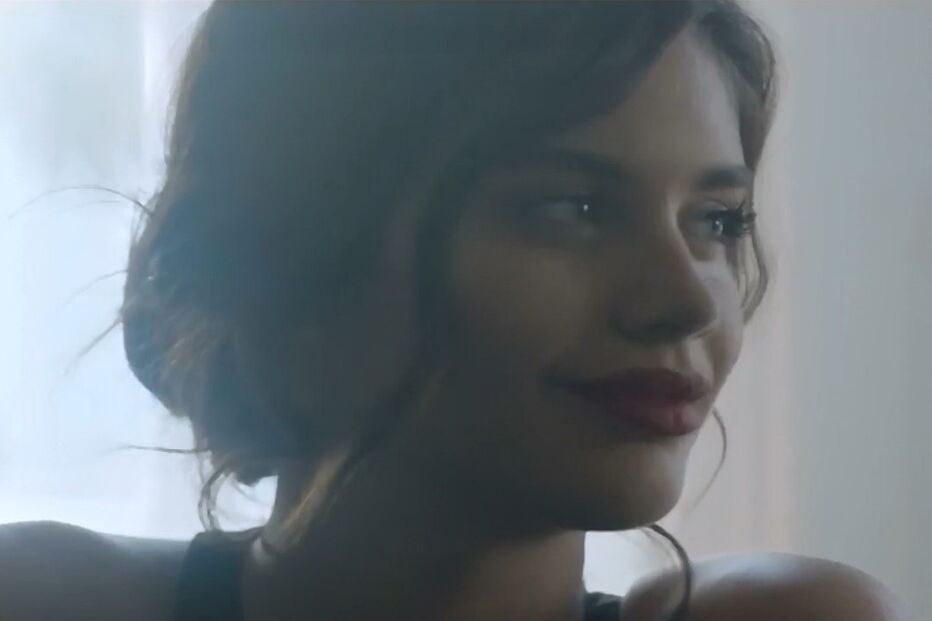 Sara Sampaio é protagonista de vídeo de patrocianador da Seleção