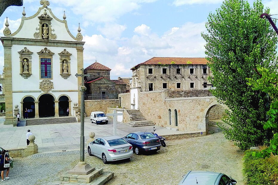 Espaço localizado entre a ria e a praia é usado exclusivamente pelos sócios da coletividade desde 2010  