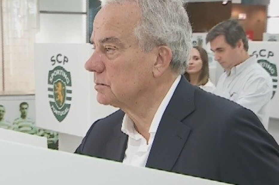 Ricciardi no momento do voto nas eleições do Sporting
