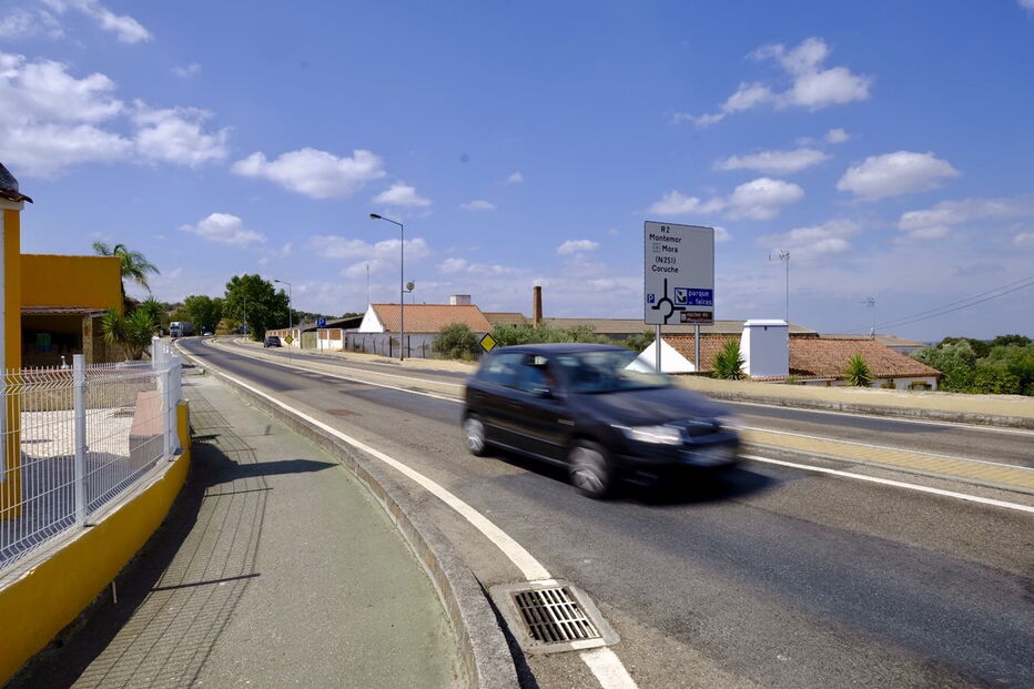 Avenida da vila alentejana de Mora, em Évora 