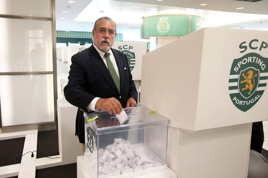 Artur Torres Pereira exerce o direito de voto