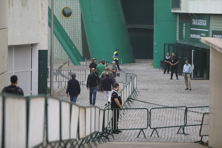 Filas para votar nas eleições do Sporting