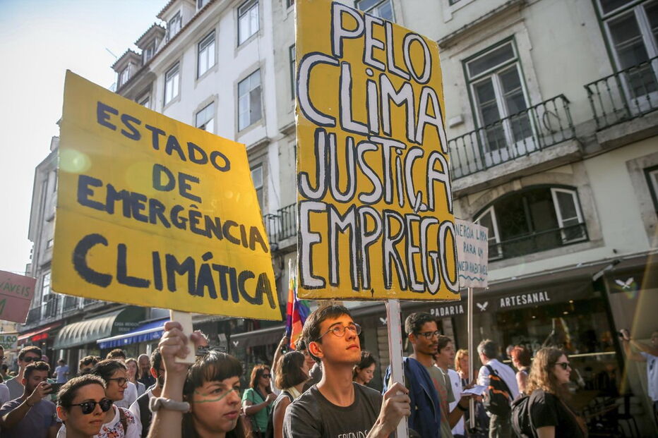 Marcha Mundial pelo Clima levou centenas às ruas de Lisboa