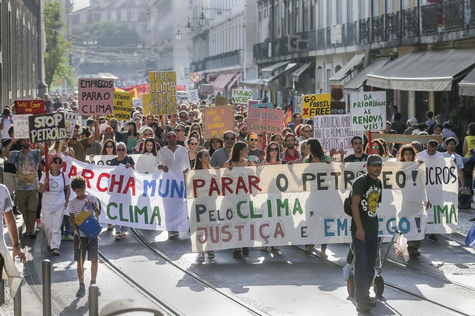 Marcha Mundial pelo Clima levou centenas às ruas de Lisboa