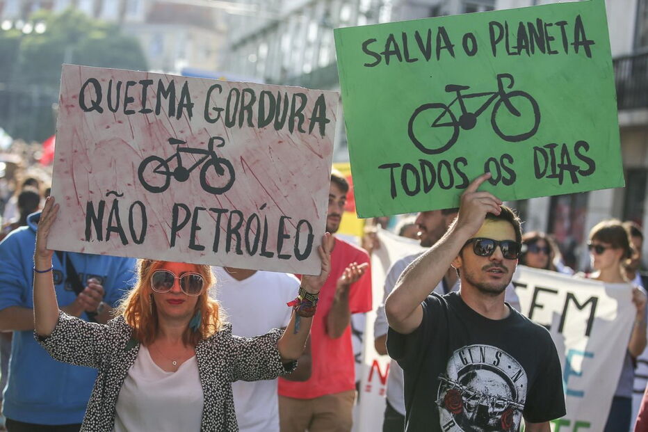 Marcha Mundial pelo Clima levou centenas às ruas de Lisboa