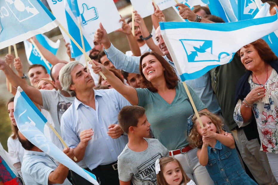 Assunção Cristas numa ação do CDS-PP em Valongo