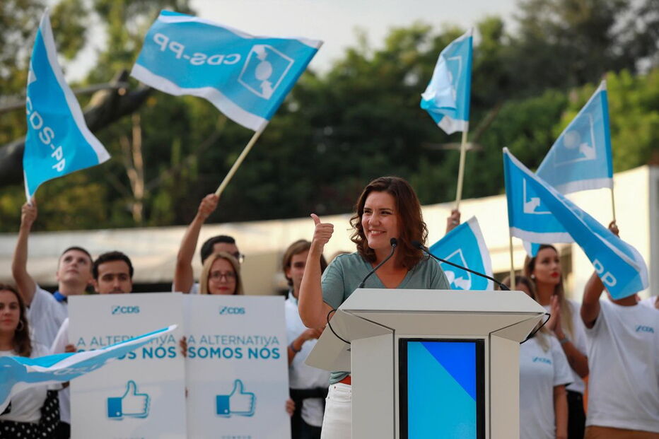 Assunção Cristas numa ação do CDS-PP em Valongo