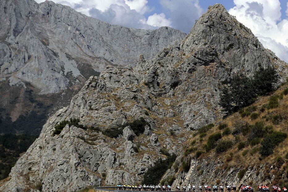 Ciclistas na 15ª etapa na Volta a Espanha de 2018