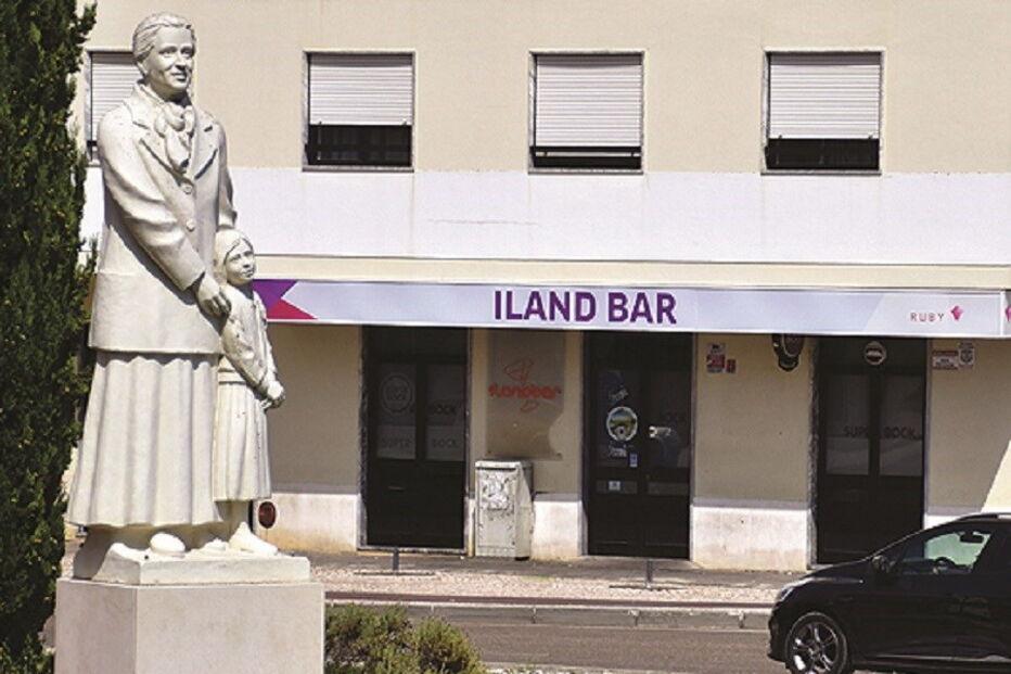 Disparos ocorridos junto a bar