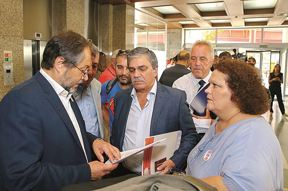 Negociações na sexta-feira no Ministério da Educação: sindicatos acusam Governo de desonestidade por não ter revelado que ia contar parte do tempo de serviço 