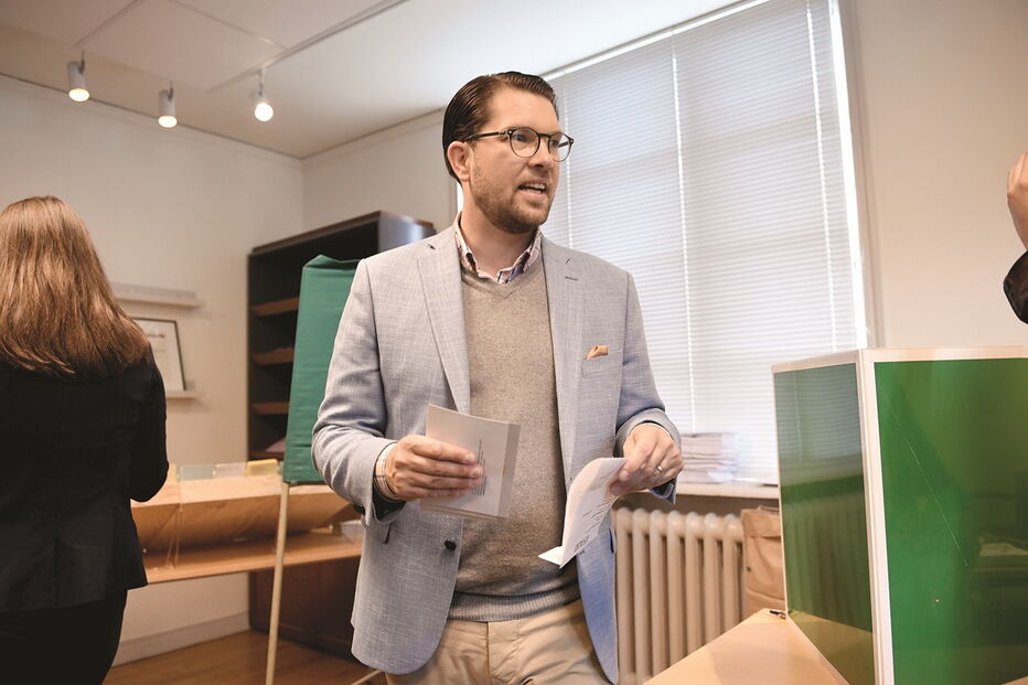 Jimmie Akesson, líder dos Democratas Suecos, fez campanha contra a imigração e os refugiados e exige a saída da Suécia da União Europeia 