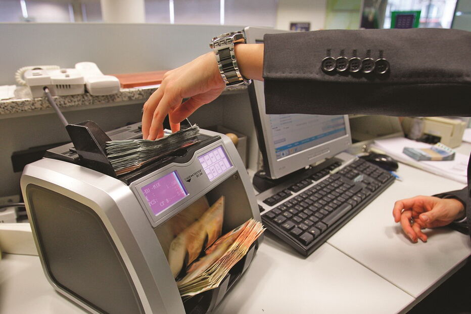 O fundo garante, em situações de dificuldade de um banco, a reposição de um máximo de 100 mil euros por depositante 