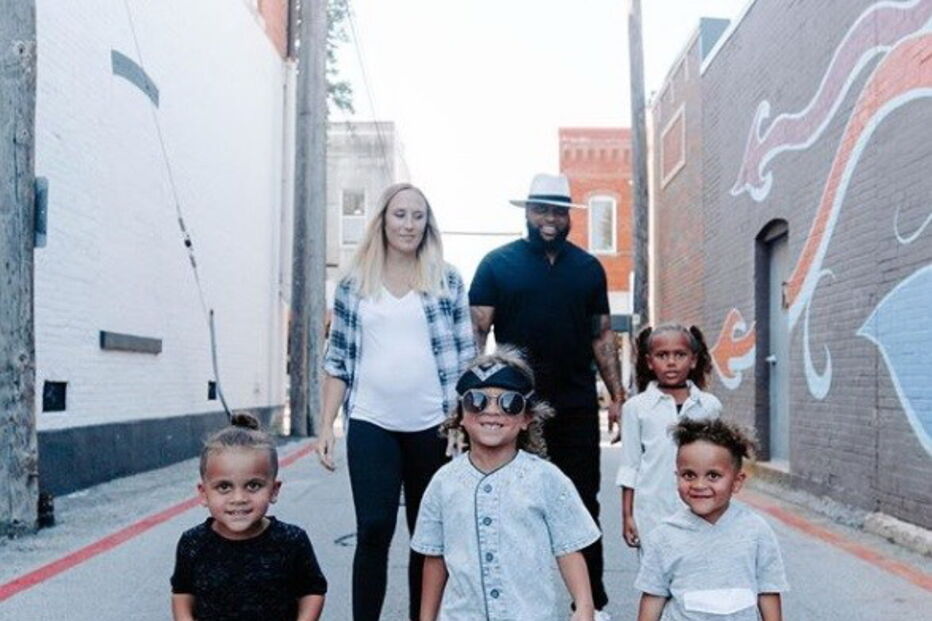 Alexis Swinney e a família