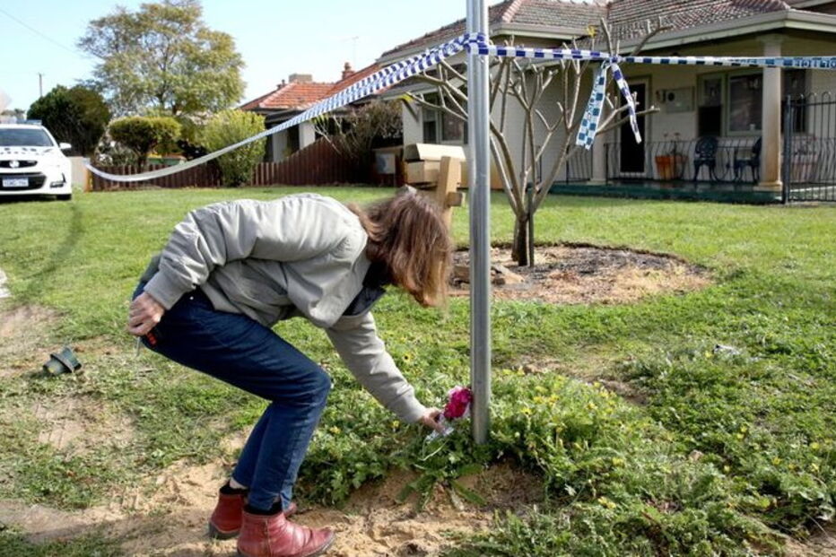 Jovem mata família e mantém corpos em casa durante seis dias 
