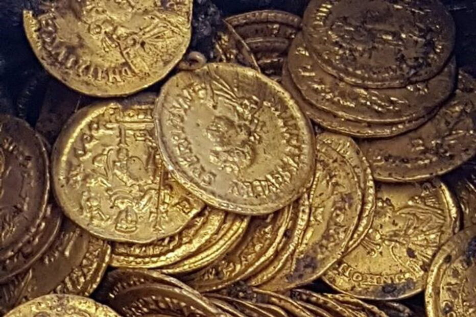 Tesouro encontrado em Como, Itália