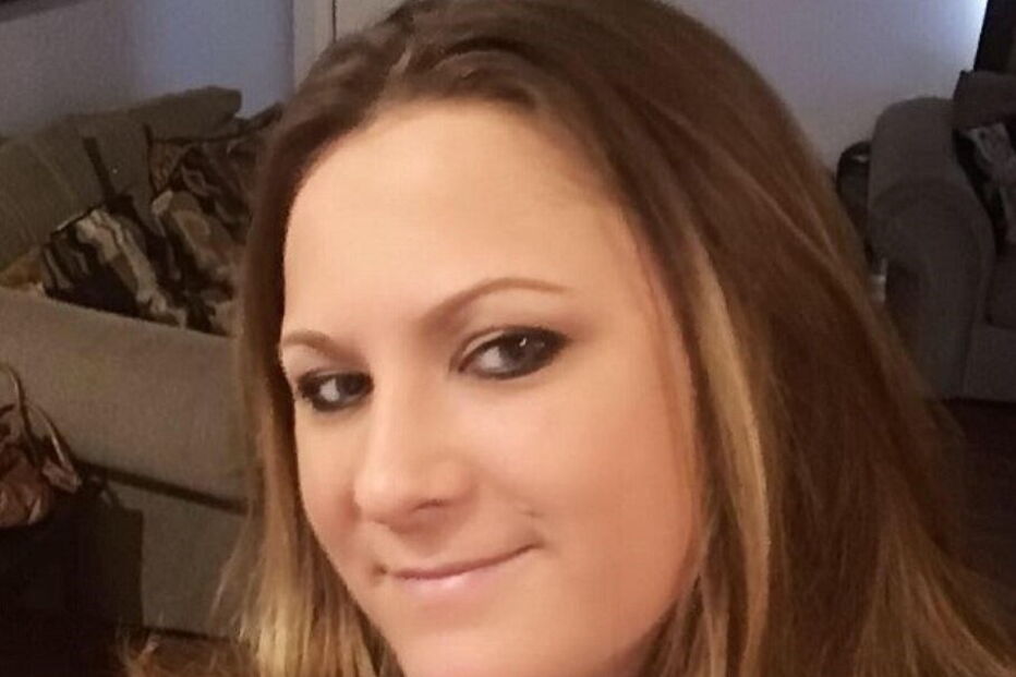 Mulher despede-se para poder amamentar namorado de duas em duas horas