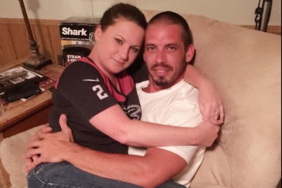 Mulher despede-se para poder amamentar namorado de duas em duas horas