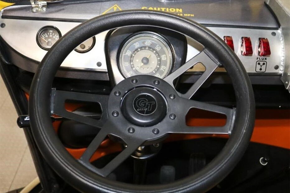 Esta Volkswagen pão-de-forma é inspirada no Regresso ao Futuro