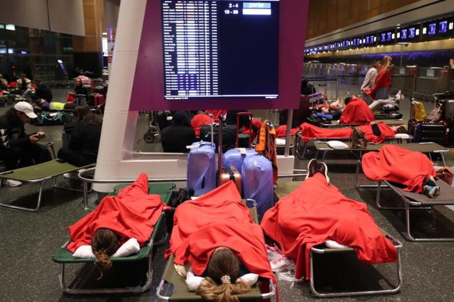 Avaria em motor leva a aterragem de emergência de avião com 265 passageiros