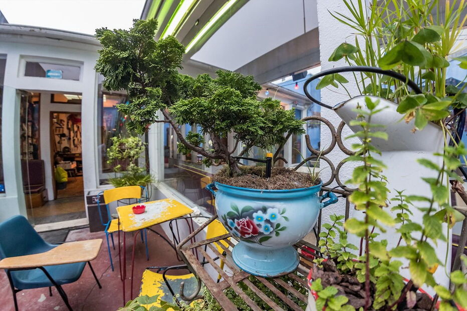 O espaço 'Maus Hábitos', no Porto, é dedicado às arte em formas de expressão