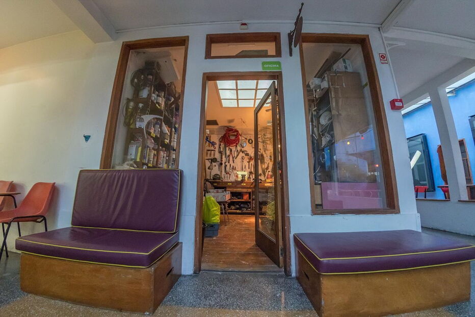 O espaço 'Maus Hábitos', no Porto, é dedicado às arte em formas de expressão