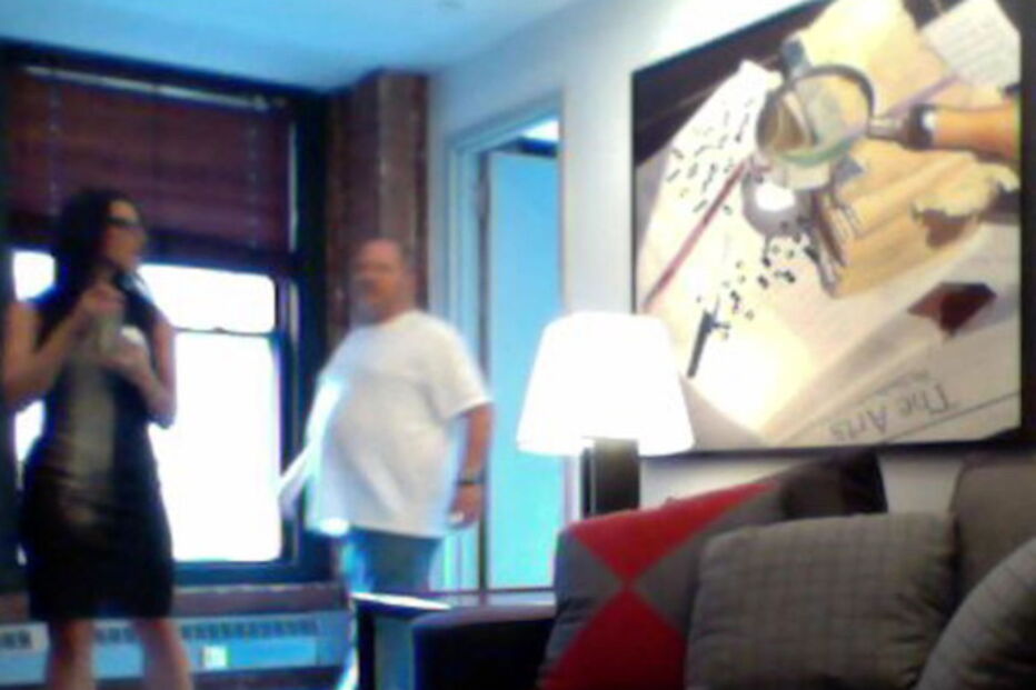 Vídeo mostra Harvey Weinstein a assediar executiva