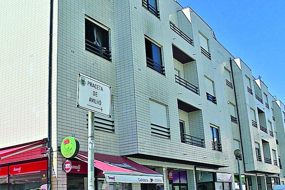 Edifício ardeu em Matosinhos