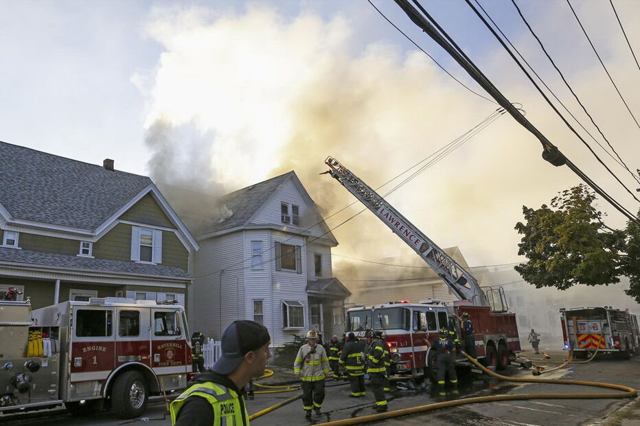 Dezenas de explosões e incêndios em casas causam o pânico nos Estados Unidos