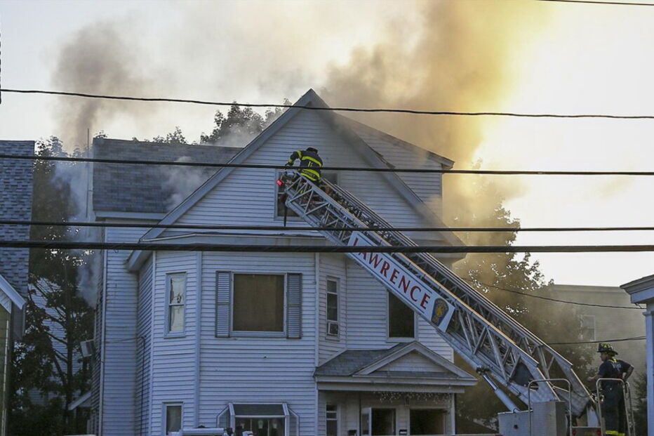 Dezenas de explosões e incêndios em casas causam o pânico nos Estados Unidos