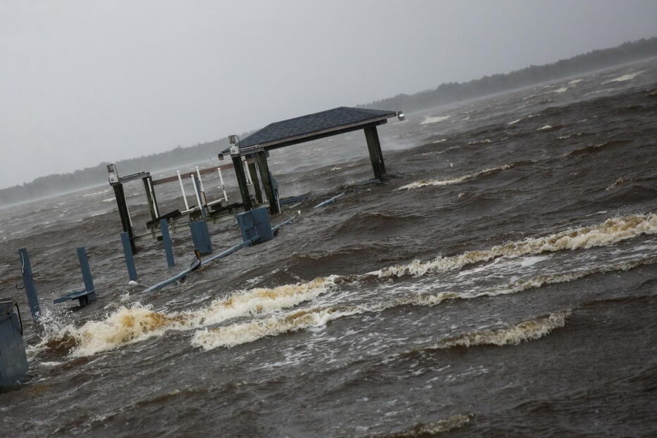 As imagens da passagem do Furacão Florence pelos Estados Unidos 